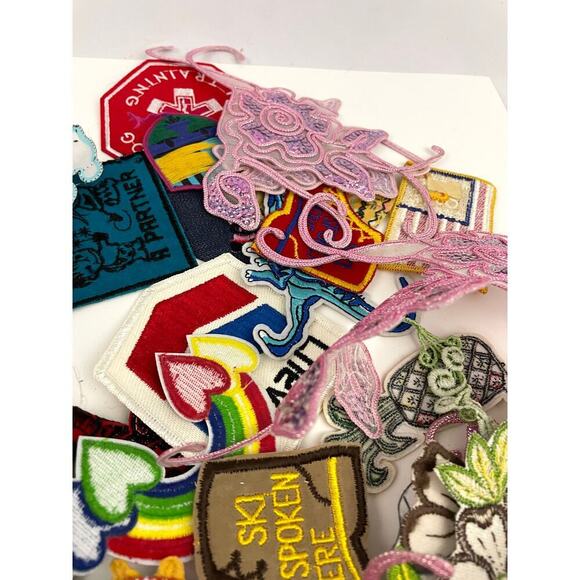 150 PC Assorted Sewing Applique Patches Iron on Sew On NEW Mixed Sequin Crafting - Picture 11 of 16